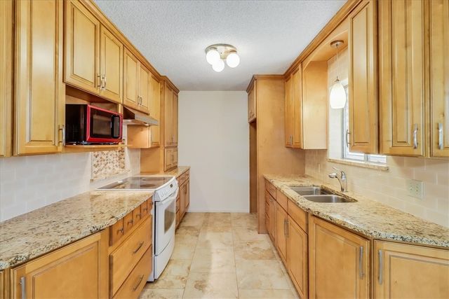 2854 Tumbleweed Dr, Corpus Christi, TX 78410