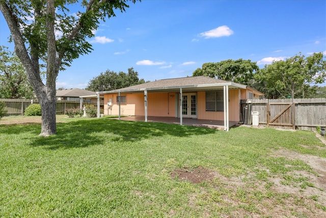 2854 Tumbleweed Dr, Corpus Christi, TX 78410