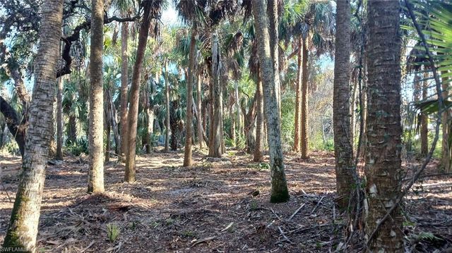 16470 B1 Daughtreys Creek RD, North Fort Myers, FL 33917