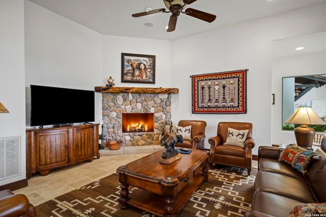 3903 KITE DR, Kerrville, TX 78028