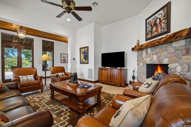 3903 KITE DR, Kerrville, TX 78028