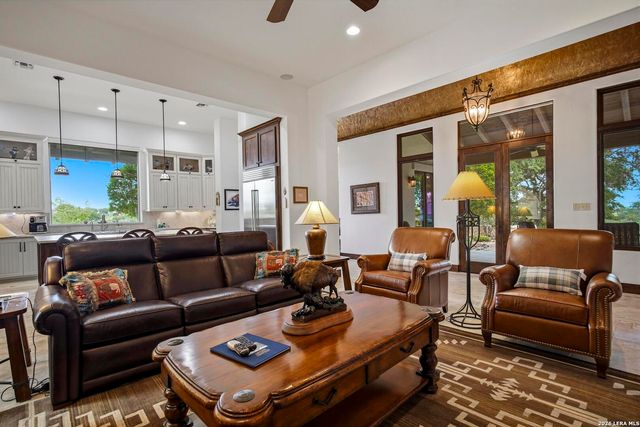 3903 KITE DR, Kerrville, TX 78028