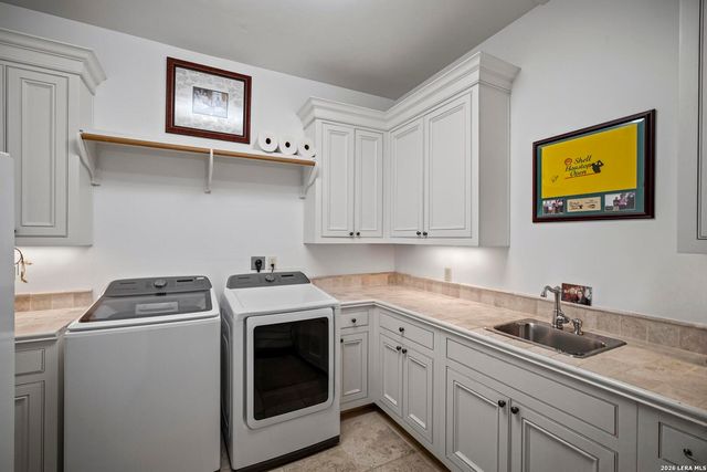 3903 KITE DR, Kerrville, TX 78028