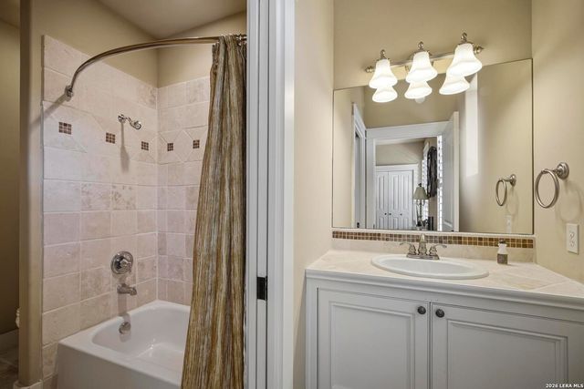3903 KITE DR, Kerrville, TX 78028