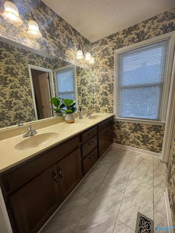 6928 Steeplechase Drive, Huntsville, AL 35806