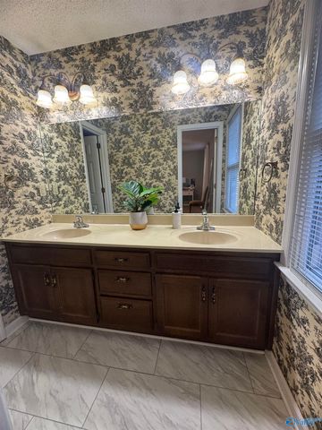 6928 Steeplechase Drive, Huntsville, AL 35806