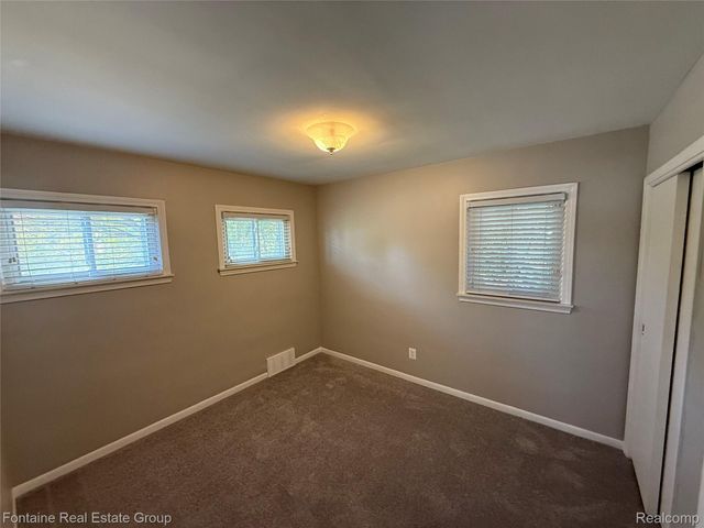 29174 Westfield Street, Livonia, MI 48150