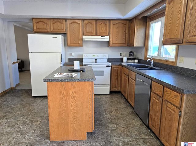 3036 Laredo Drive, Lincoln, NE 68516