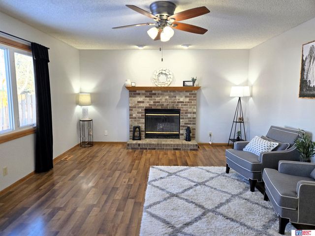 3036 Laredo Drive, Lincoln, NE 68516