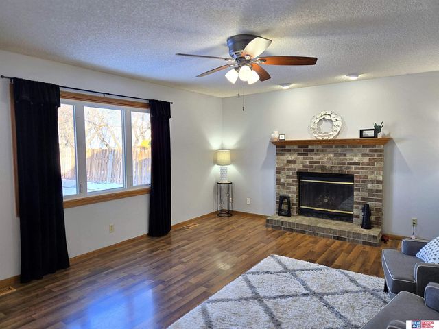 3036 Laredo Drive, Lincoln, NE 68516