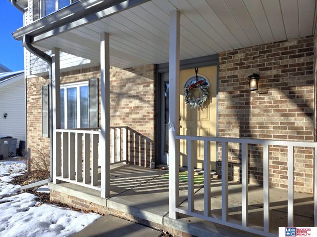 3036 Laredo Drive, Lincoln, NE 68516