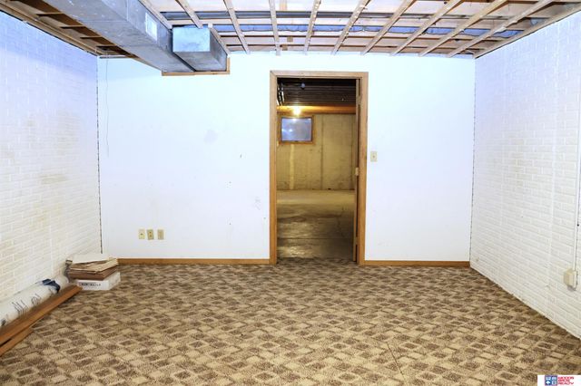 3036 Laredo Drive, Lincoln, NE 68516