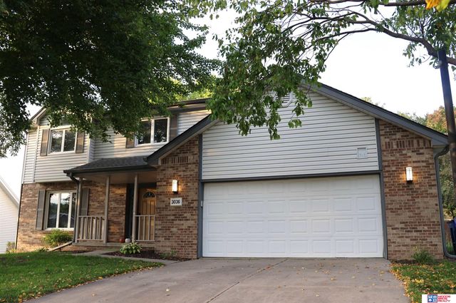 3036 Laredo Drive, Lincoln, NE 68516