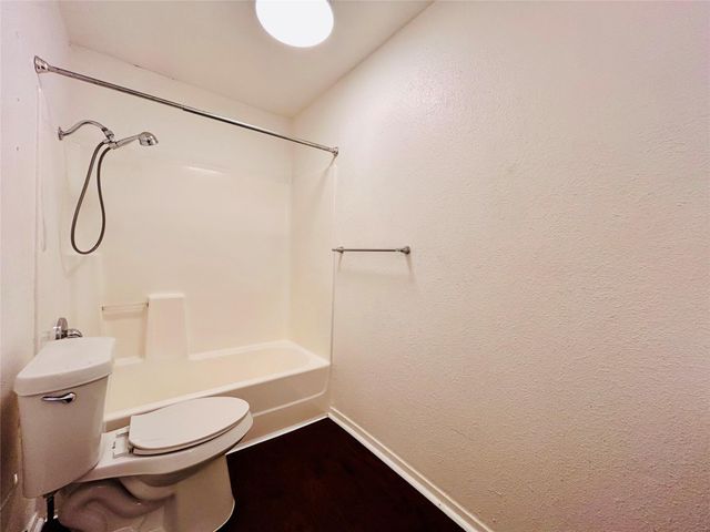 8800 Clearbrook TRL B, Austin, TX 78729