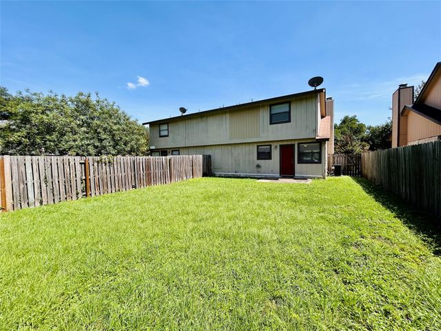 8800 Clearbrook TRL B, Austin, TX 78729