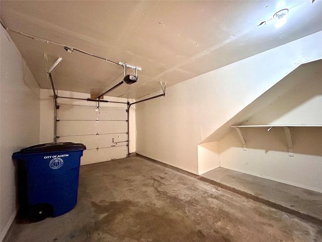 8800 Clearbrook TRL B, Austin, TX 78729