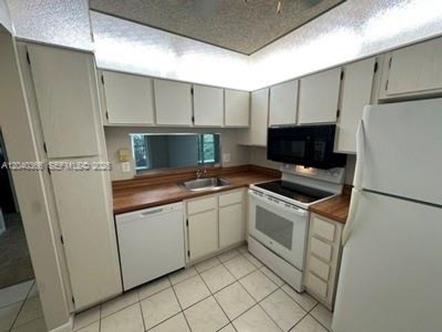 3578 N University Drive I5, Coral Springs, FL 33065