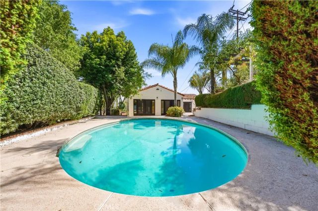 980 W Edgehill, San Bernardino, CA 92405