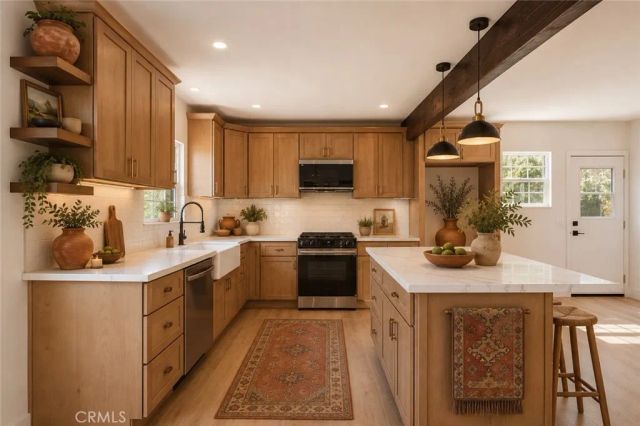 980 W Edgehill, San Bernardino, CA 92405