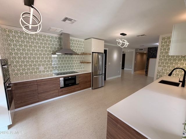 13139 W SEVILLE Drive, Sun City West, AZ 85375