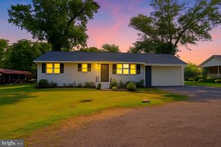 822 FORBES ST, Fredericksburg, VA 22405