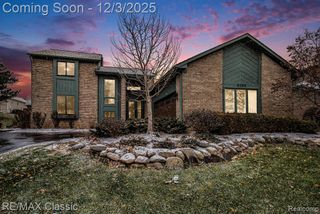 8789 El Dorado Drive, White Lake, MI 48386