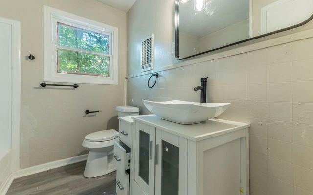 574 Oaklawn DR, Rockdale, TX 76567