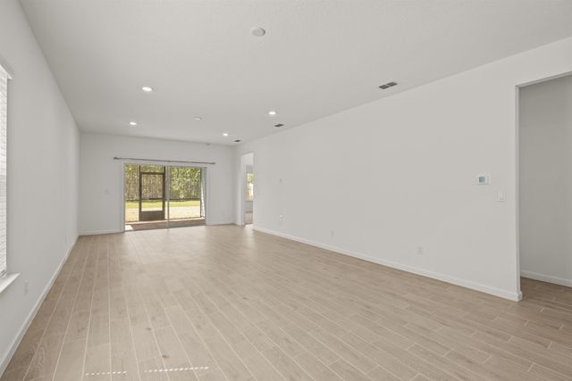 65 Eustis Pt, St Augustine, FL 32084