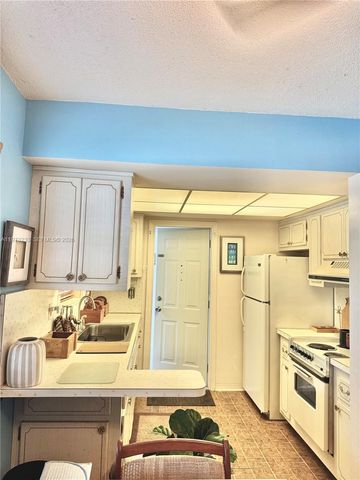 3500 Harrison St 7, Hollywood, FL 33021