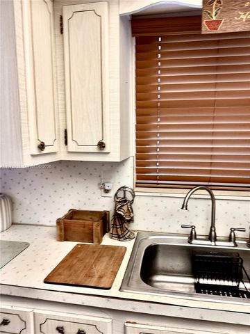 3500 Harrison St 7, Hollywood, FL 33021