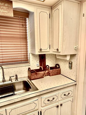 3500 Harrison St 7, Hollywood, FL 33021