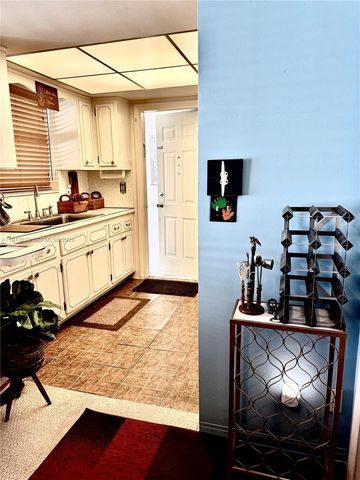 3500 Harrison St 7, Hollywood, FL 33021