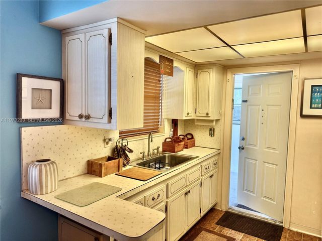 3500 Harrison St 7, Hollywood, FL 33021