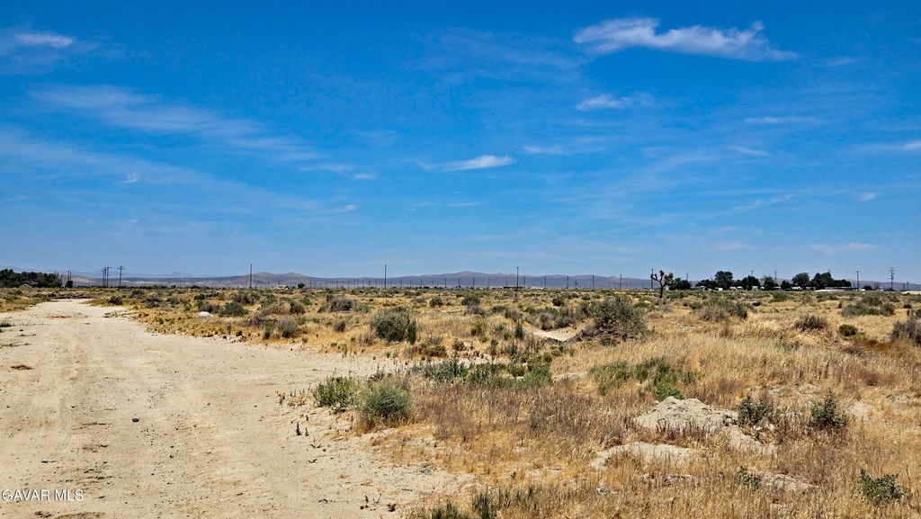 4th St West Vicinity Ave F8, Lancaster, CA 93534