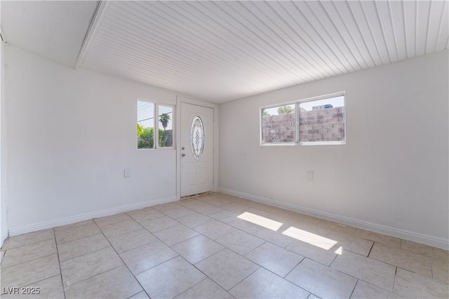 5317 Lytton Avenue, Las Vegas, NV 89146