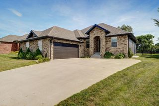 1402 East Fairwind, Ozark, MO 65721