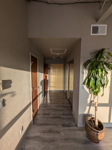 610 Central Avenue SW APT 4H, Albuquerque, NM 87102