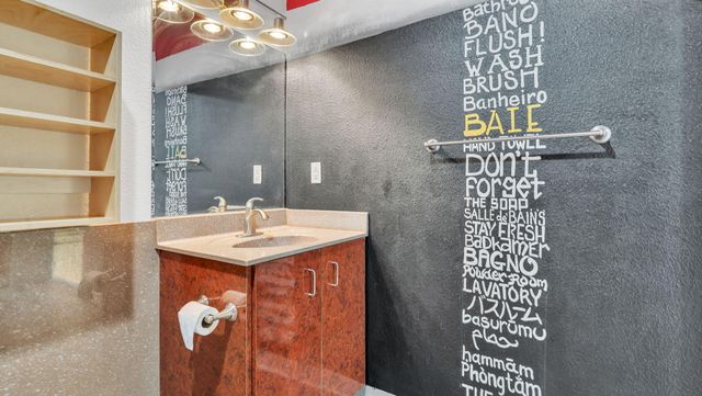610 Central Avenue SW APT 4H, Albuquerque, NM 87102