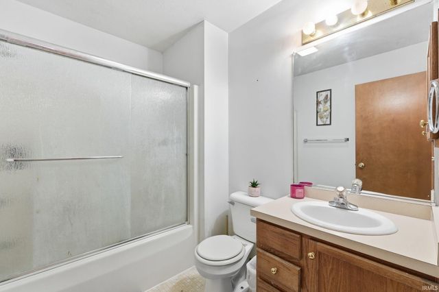 1108 HARVEST Drive, Goshen, IN 46526