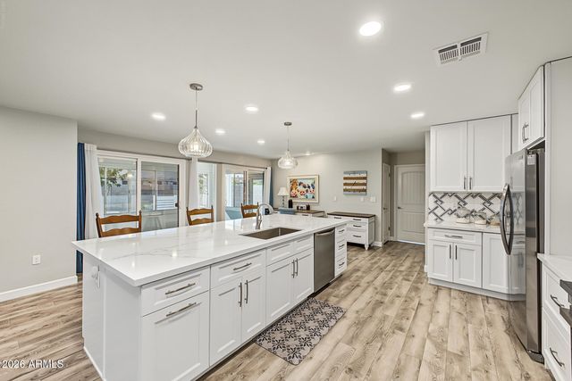 12548 W PINETOP Drive, Sun City West, AZ 85375