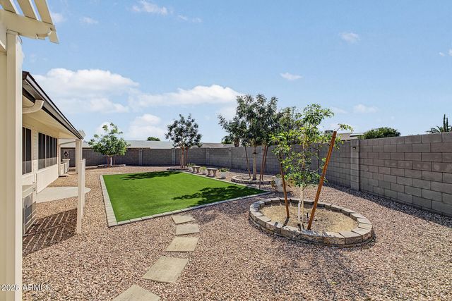 12548 W PINETOP Drive, Sun City West, AZ 85375