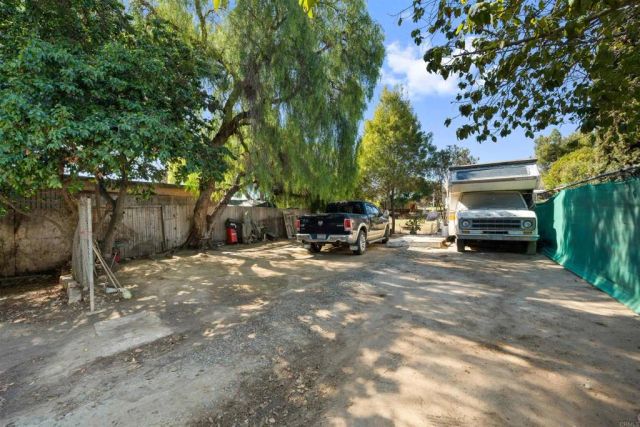 207 Cottonwood Road, San Ysidro, CA 92173