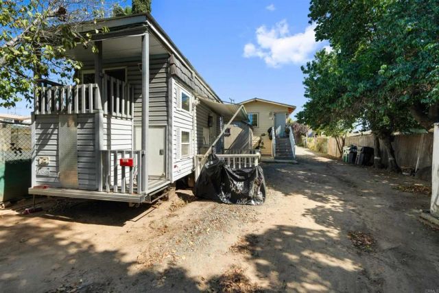 207 Cottonwood Road, San Ysidro, CA 92173