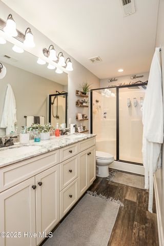 205 Chestwood Drive, Hubert, NC 28539