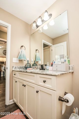 205 Chestwood Drive, Hubert, NC 28539