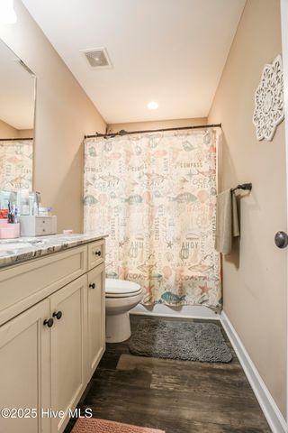 205 Chestwood Drive, Hubert, NC 28539