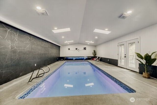 17606 Larch Way, Lynnwood, WA 98037