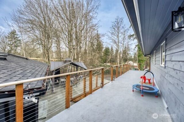 17606 Larch Way, Lynnwood, WA 98037