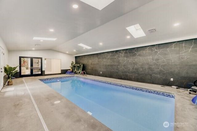 17606 Larch Way, Lynnwood, WA 98037