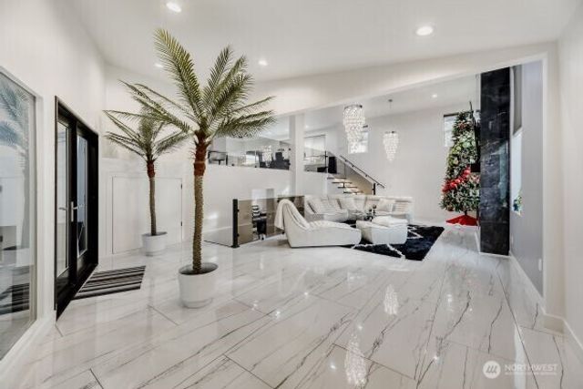 17606 Larch Way, Lynnwood, WA 98037